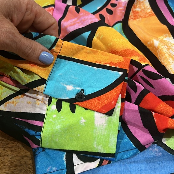 NWT Live 4 Truth Abstract Blouse Large - Picture 6 of 8